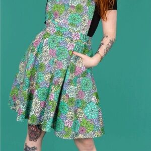 Floral Patterned Dress with Pockets